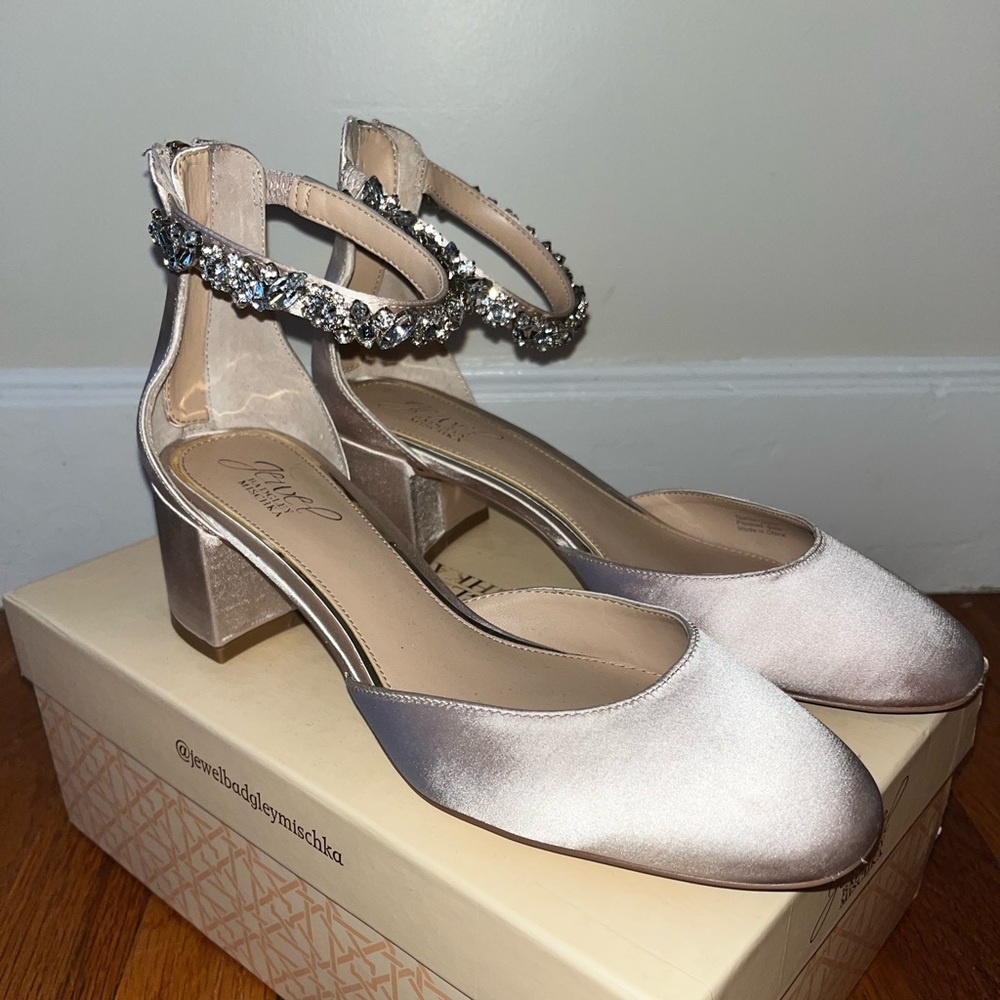 Euc With Box - Jewel Badgley Mischka “Cathleen” Heels View 2